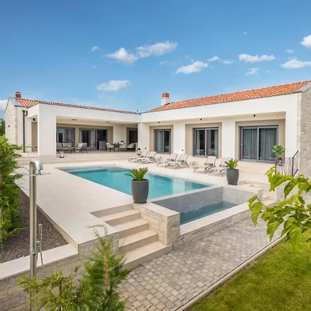 Villa Lastine Kurili